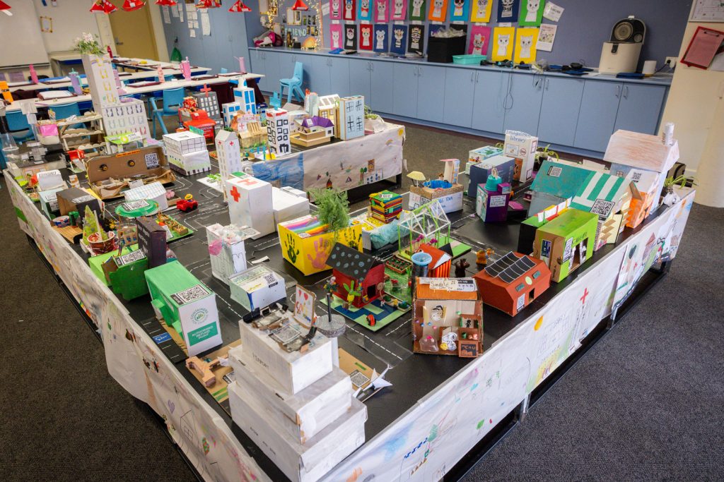 Wide shot of Smagstown